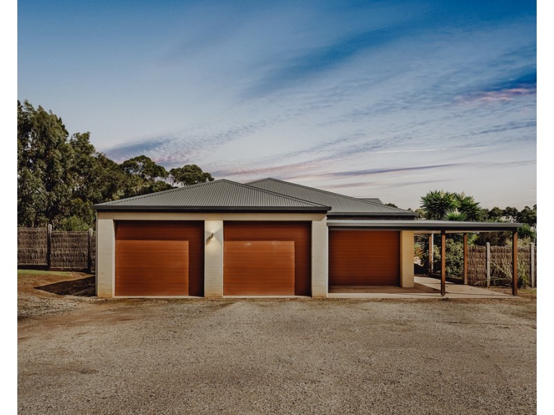 15 Coghlan Road, Cowes VIC 3922