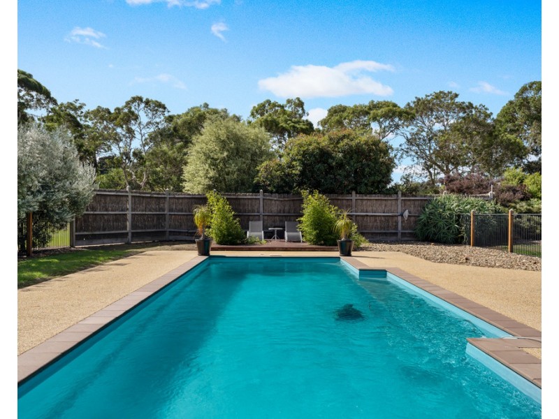 15 Coghlan Road, Cowes VIC 3922