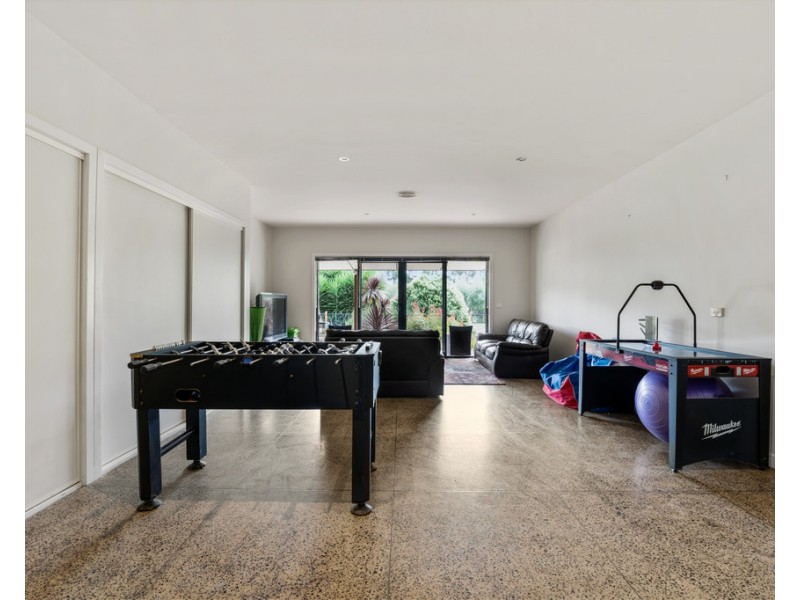 15 Coghlan Road, Cowes VIC 3922