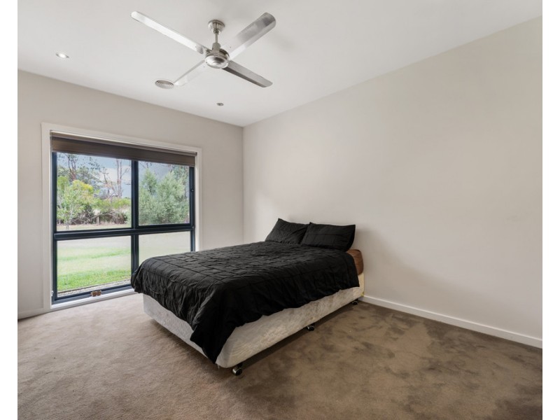 15 Coghlan Road, Cowes VIC 3922