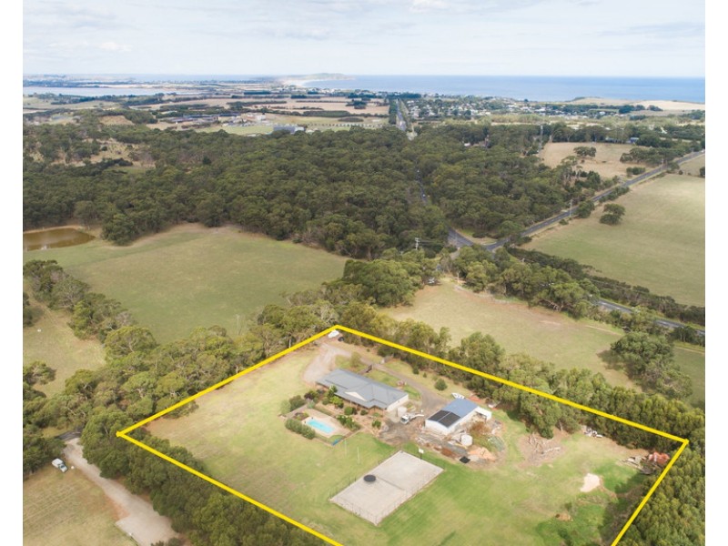 15 Coghlan Road, Cowes VIC 3922