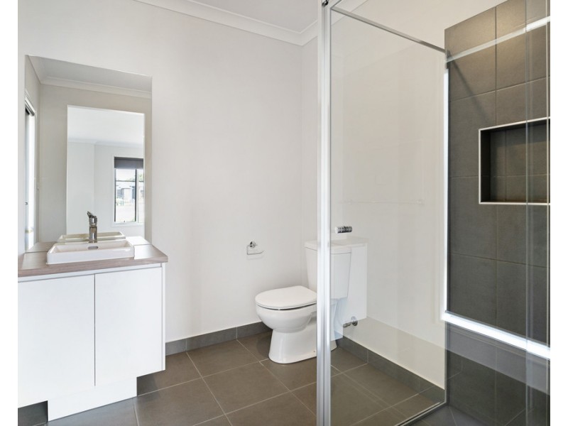 26 Curlew Way, Cowes VIC 3922