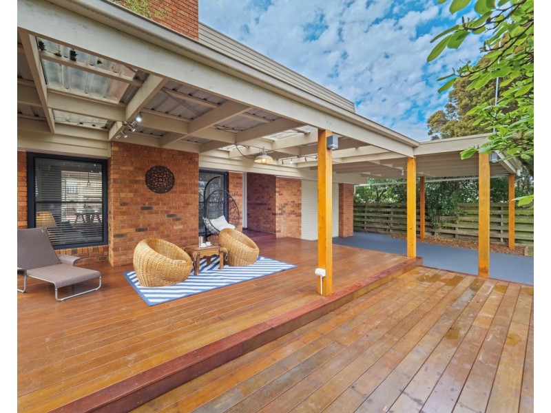 17 Albany Road, Cowes VIC 3922