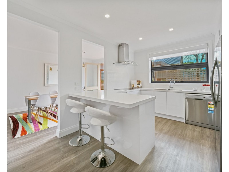 17 Albany Road, Cowes VIC 3922
