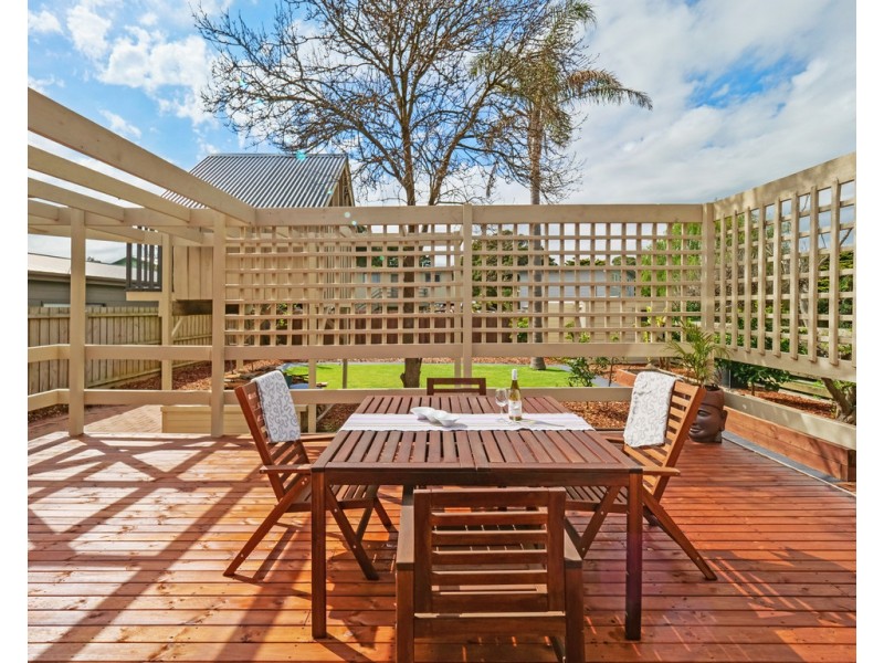 17 Albany Road, Cowes VIC 3922