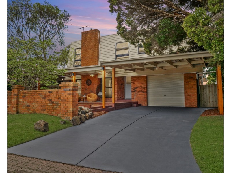 17 Albany Road, Cowes VIC 3922