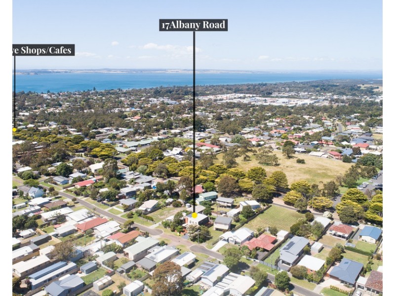 17 Albany Road, Cowes VIC 3922