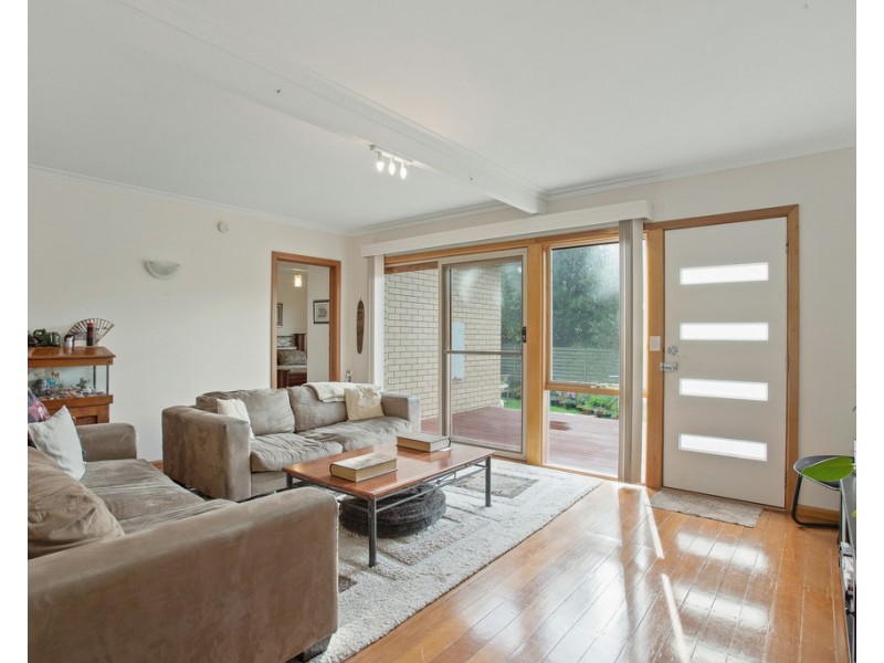 1/73 Walton Street, Cowes VIC 3922