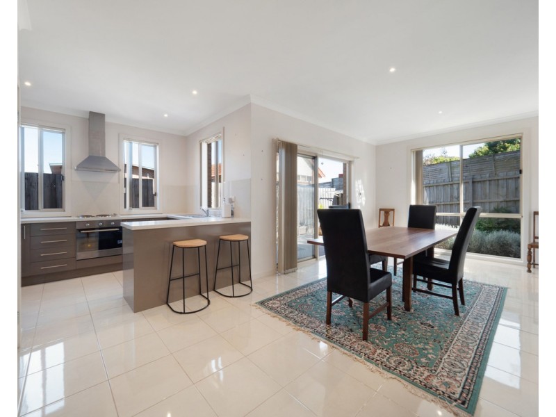 4/1 Wonthaggi Crescent, San Remo VIC 3925