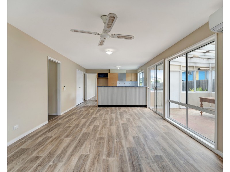 21 Irving Road, Cowes VIC 3922