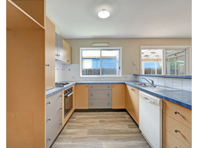 21 Irving Road, Cowes VIC 3922