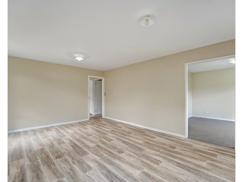 21 Irving Road, Cowes VIC 3922