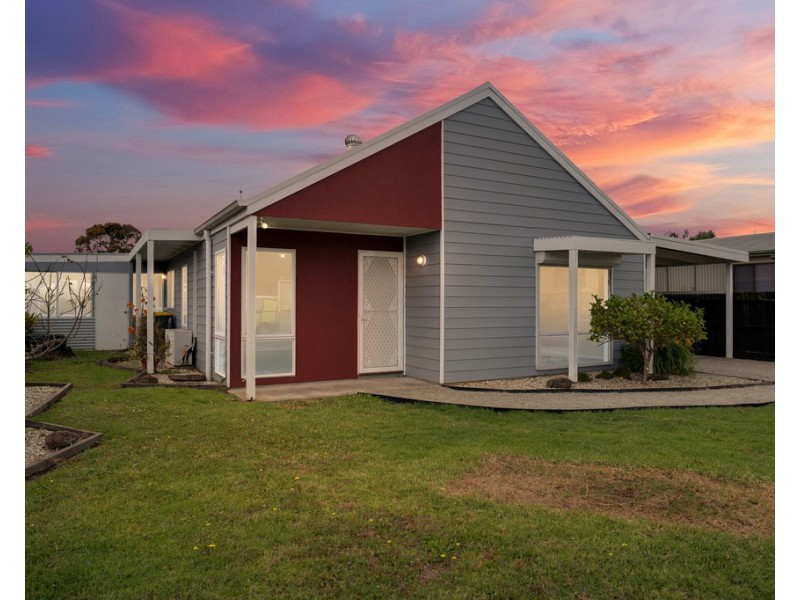 21 Irving Road, Cowes VIC 3922