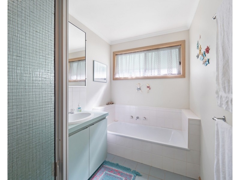 9 Bruce Road, Silverleaves VIC 3922