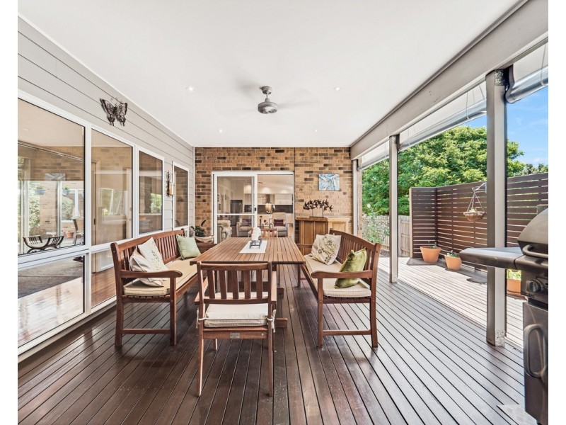 16 Norman Drive, Cowes VIC 3922