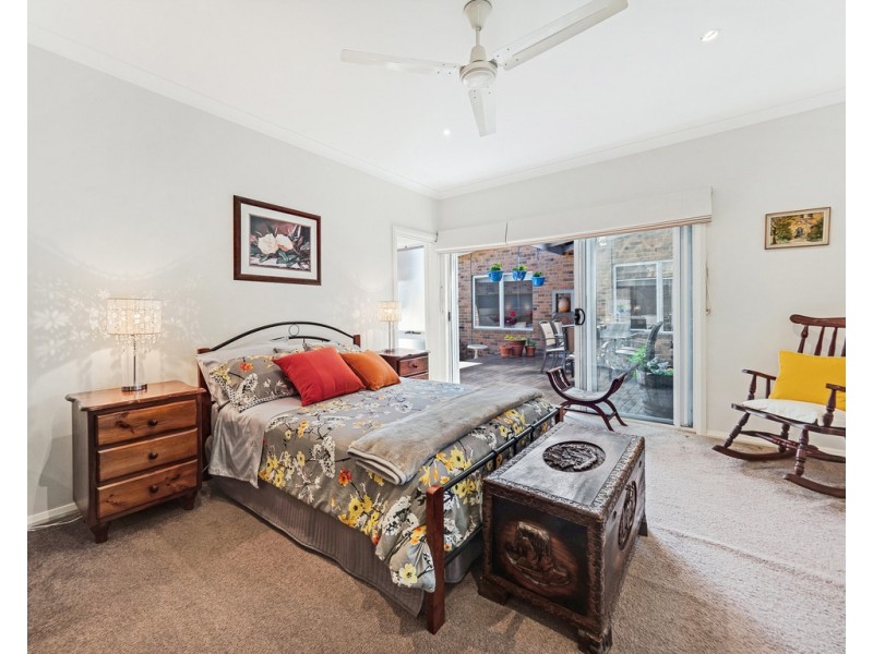 16 Norman Drive, Cowes VIC 3922