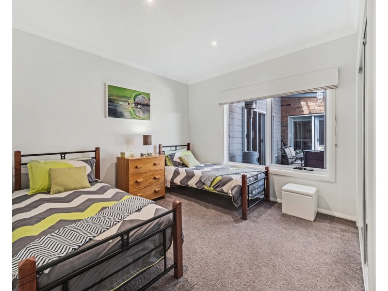 16 Norman Drive, Cowes VIC 3922