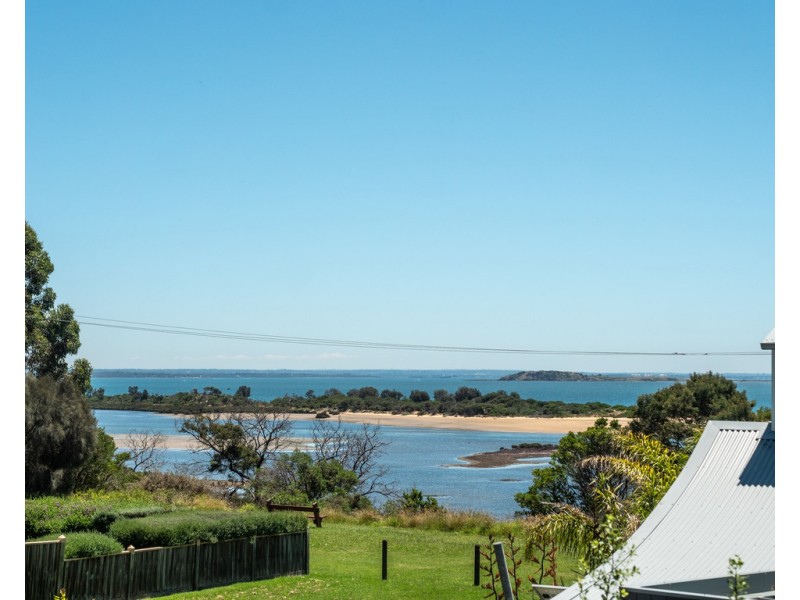 7 Walton Street, Rhyll VIC 3923