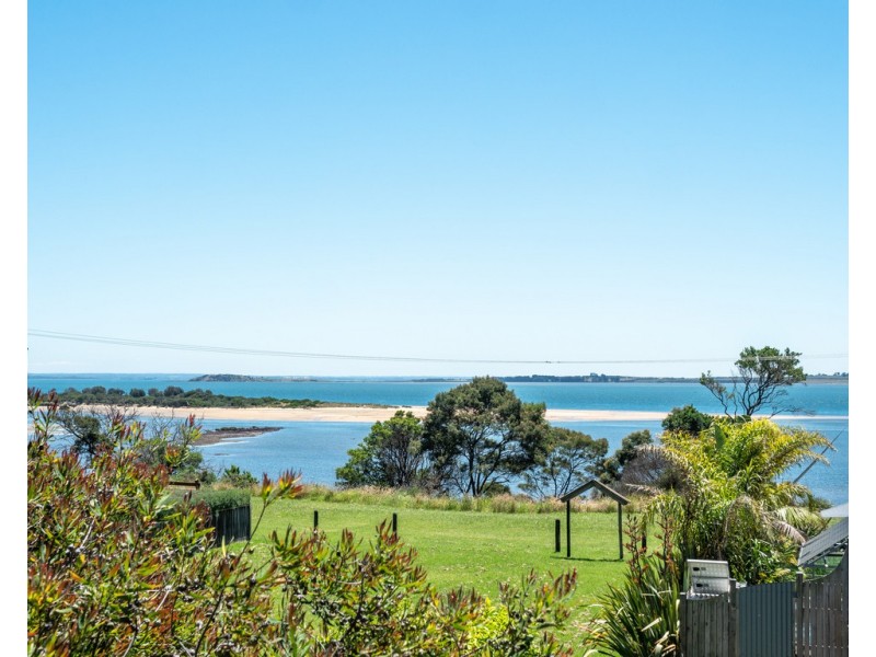 7 Walton Street, Rhyll VIC 3923