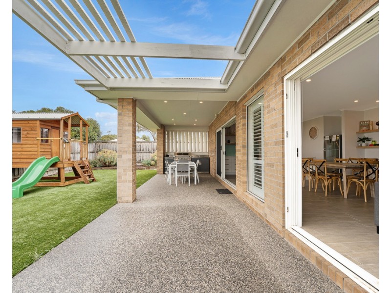 27 Boobook Grove, Cowes VIC 3922