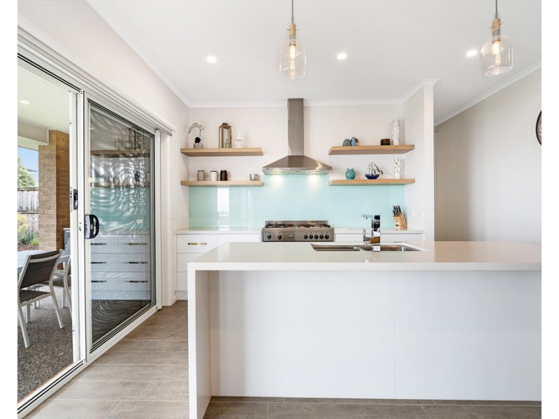 27 Boobook Grove, Cowes VIC 3922