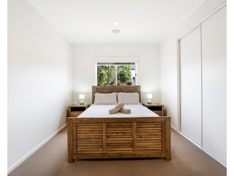 27 Boobook Grove, Cowes VIC 3922