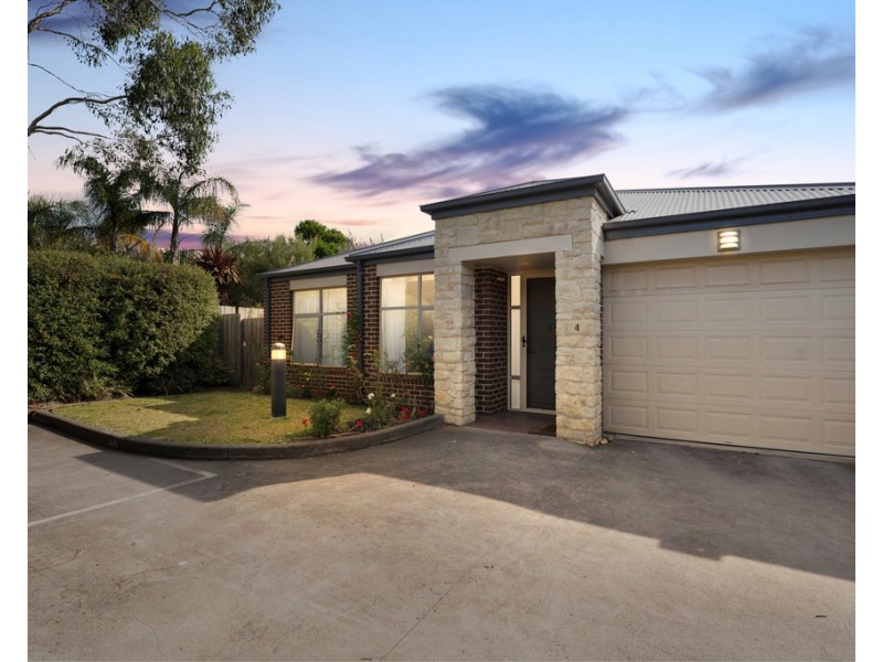 4/1A Leslie Avenue, Cowes VIC 3922