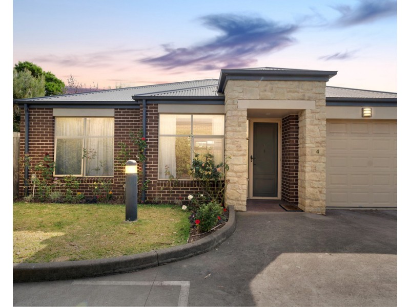 4/1A Leslie Avenue, Cowes VIC 3922