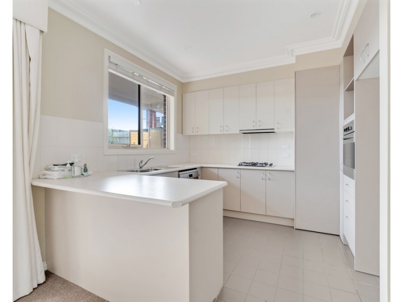 4/1A Leslie Avenue, Cowes VIC 3922