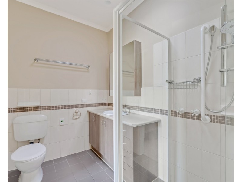 4/1A Leslie Avenue, Cowes VIC 3922