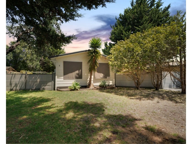 1 Endeavour Court, Cowes VIC 3922