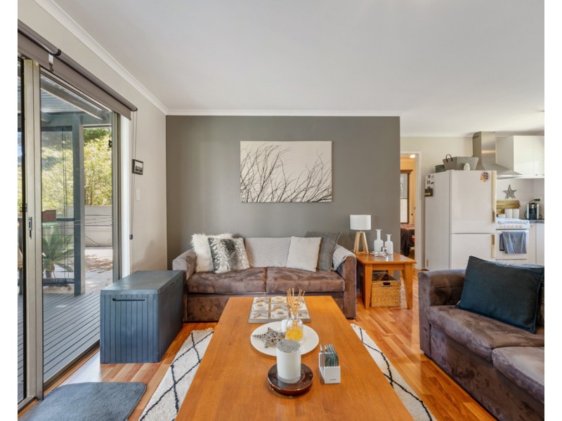 1 Endeavour Court, Cowes VIC 3922