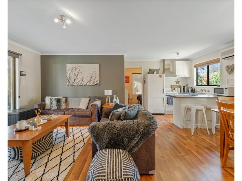 1 Endeavour Court, Cowes VIC 3922