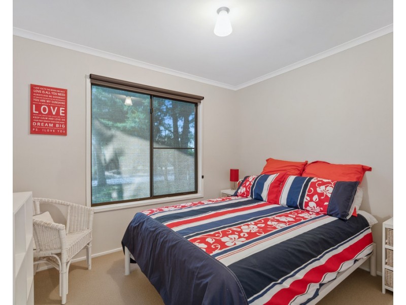1 Endeavour Court, Cowes VIC 3922