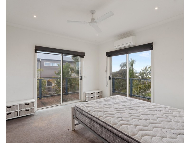 15 Water View Rise, Cowes VIC 3922