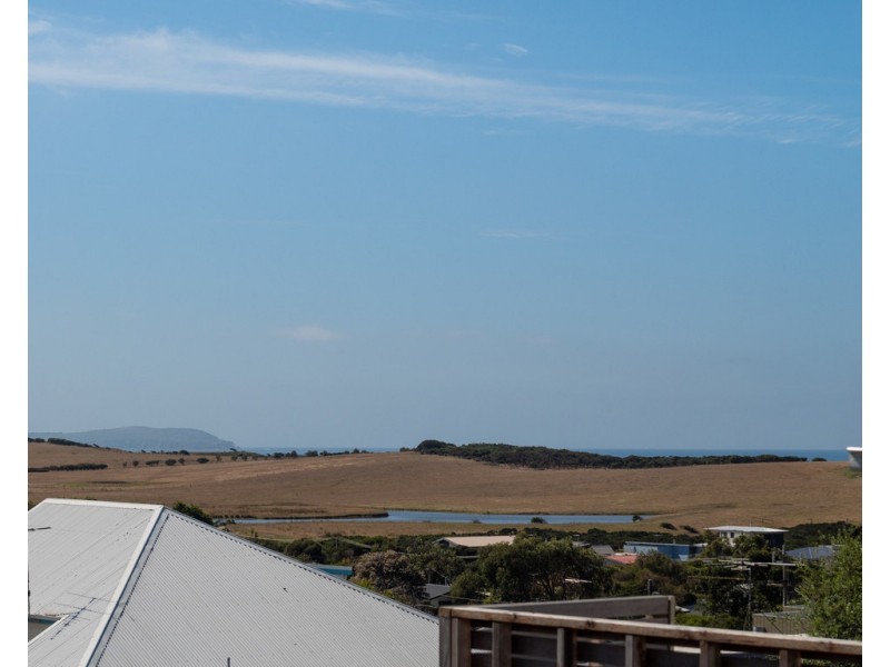 13 Hollywood Crescent, Smiths Beach VIC 3922