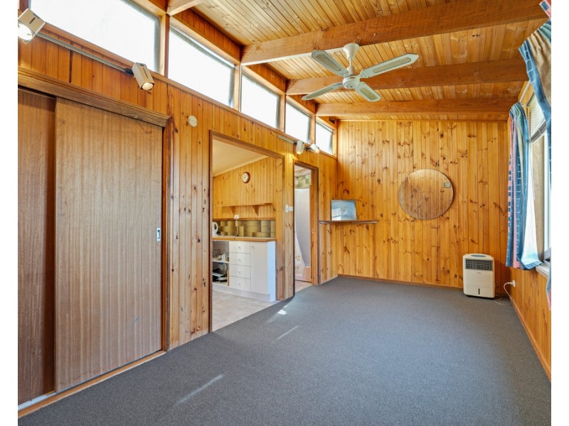 13 Hollywood Crescent, Smiths Beach VIC 3922