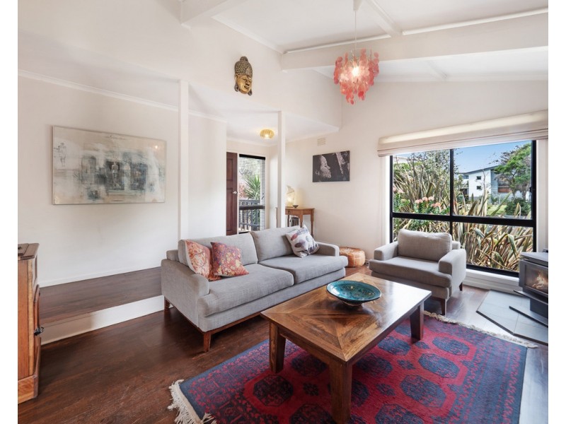 8 Dixon Street, Surf Beach VIC 3922