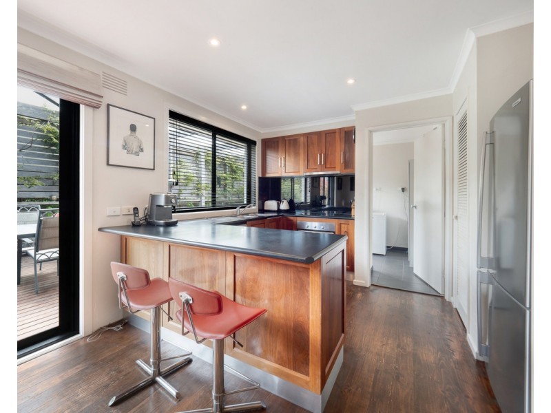 8 Dixon Street, Surf Beach VIC 3922