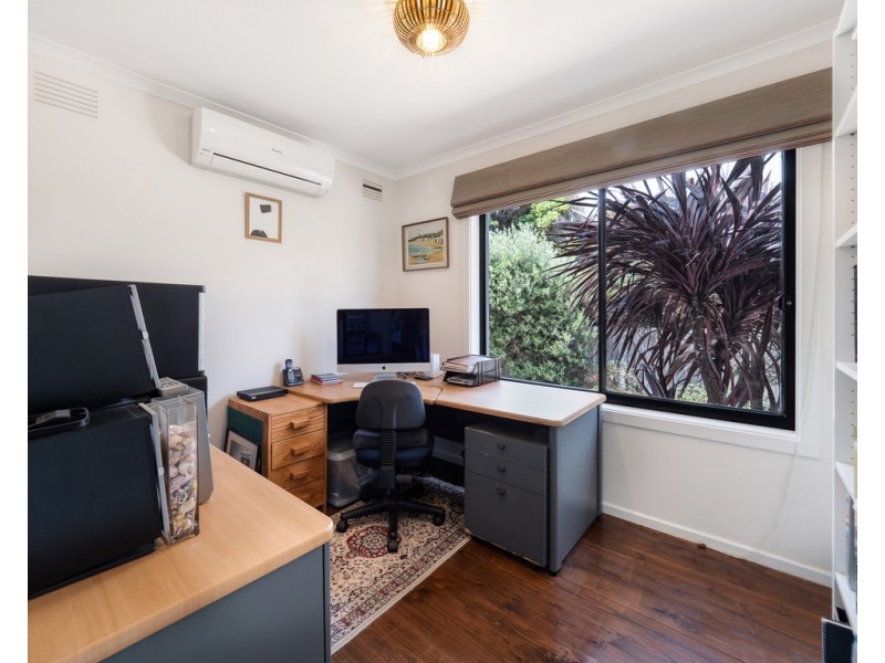 8 Dixon Street, Surf Beach VIC 3922