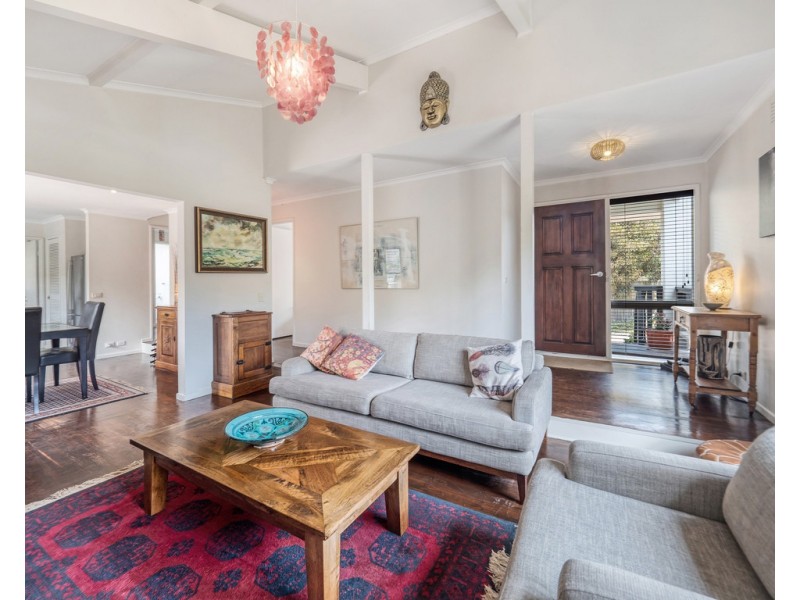 8 Dixon Street, Surf Beach VIC 3922