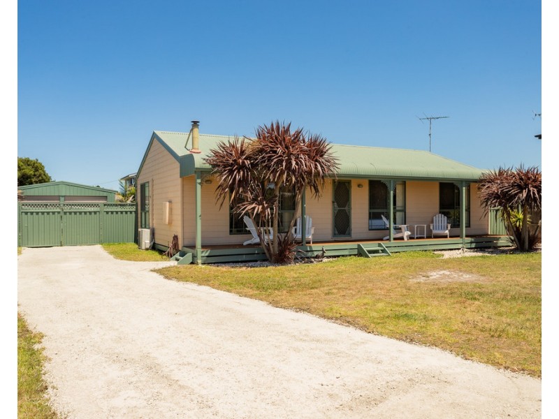 5 Malcalm Avenue, Surf Beach VIC 3922