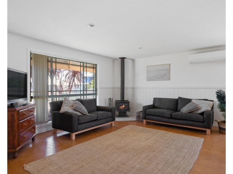 5 Malcalm Avenue, Surf Beach VIC 3922