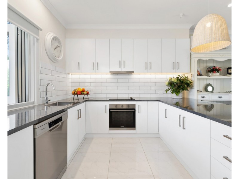 14 Walpole Street, Cowes VIC 3922