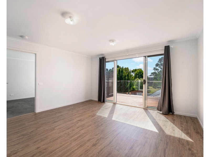 32 Norman Drive, Cowes VIC 3922