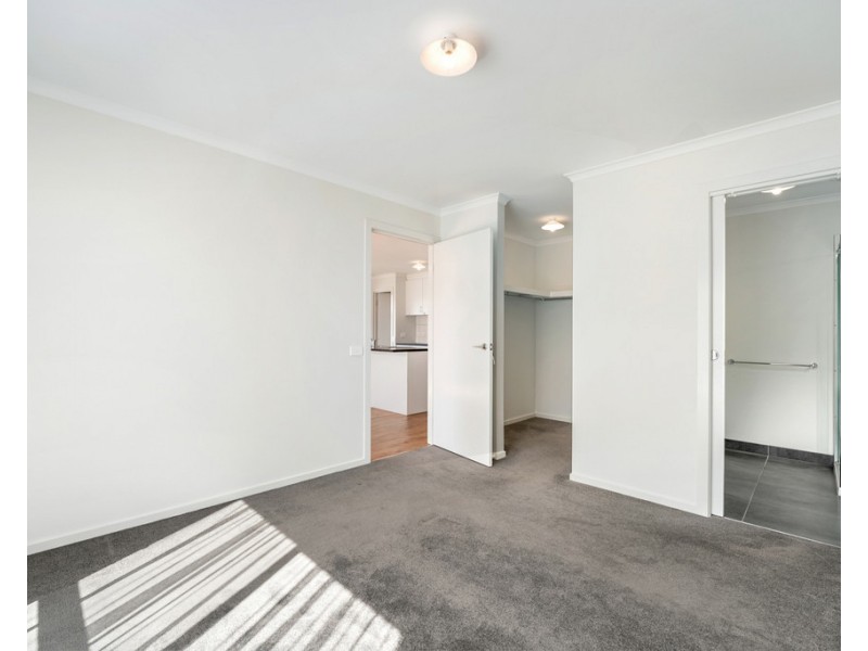 32 Norman Drive, Cowes VIC 3922