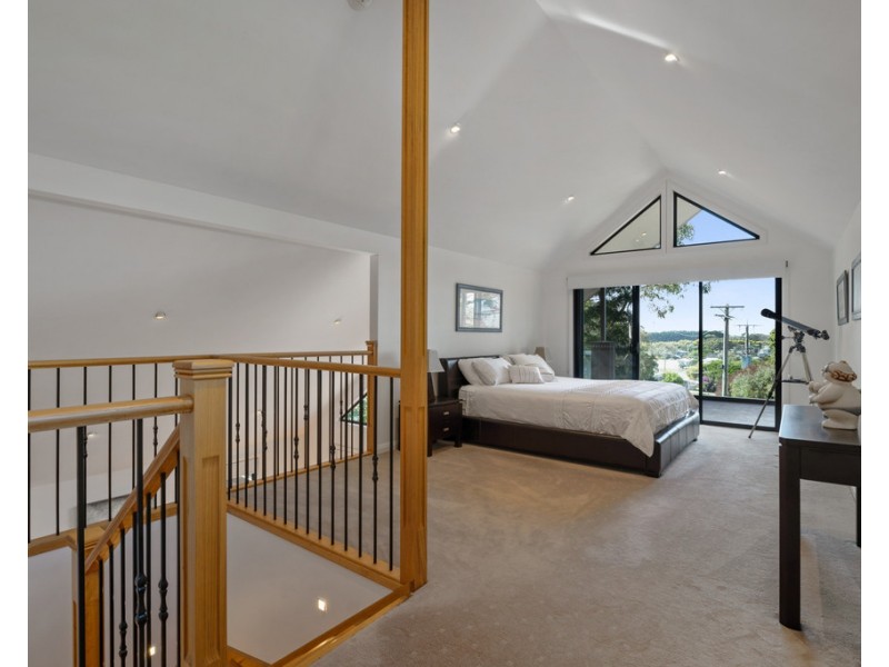 12 Hollywood Crescent, Smiths Beach VIC 3922