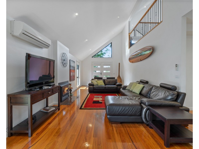 12 Hollywood Crescent, Smiths Beach VIC 3922