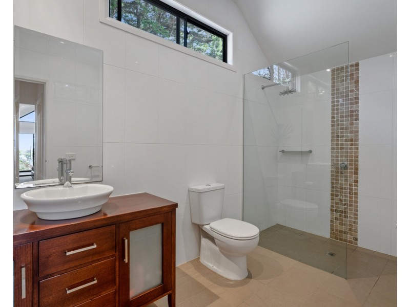 12 Hollywood Crescent, Smiths Beach VIC 3922