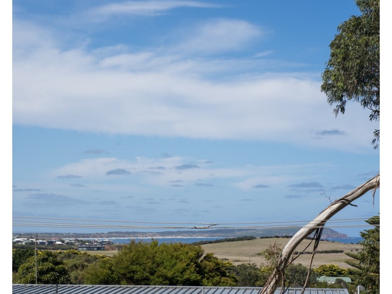 12 Hollywood Crescent, Smiths Beach VIC 3922